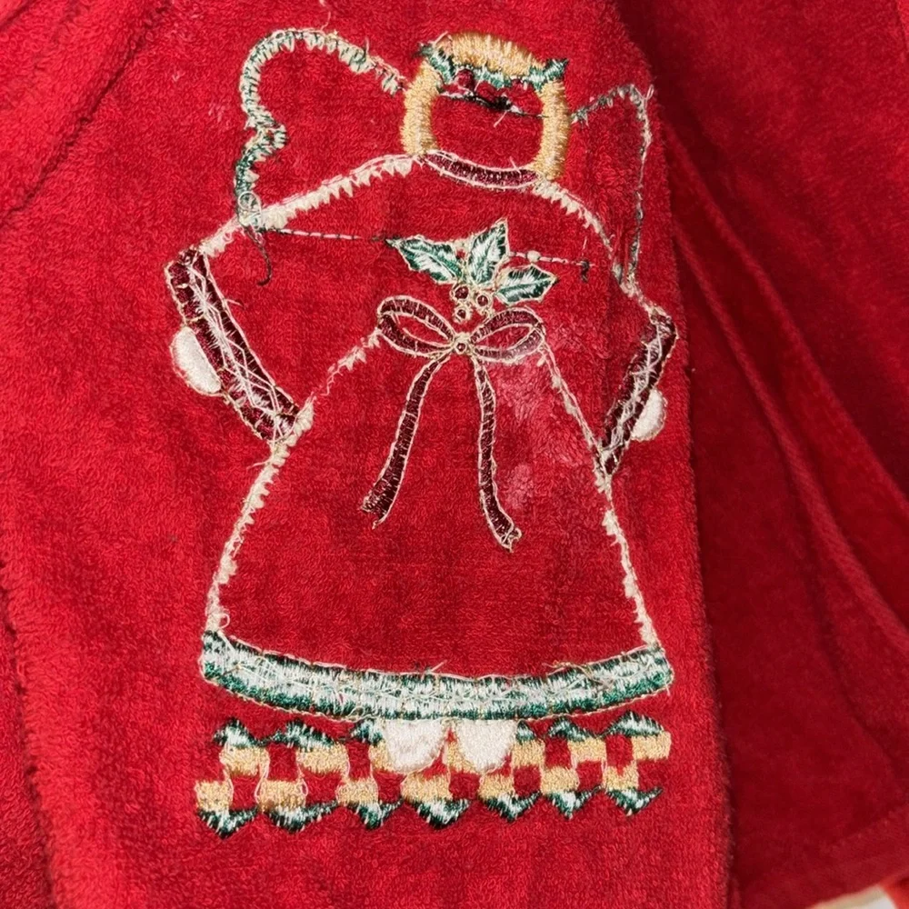 VTG Red Angel Embroidered bath Towel Set Christmas - holiday - festive